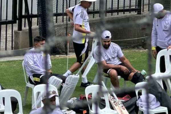 भारताची चिंता वाढली! केएल राहुलनंतर आता कर्णधार रोहित शर्माला दुखापत