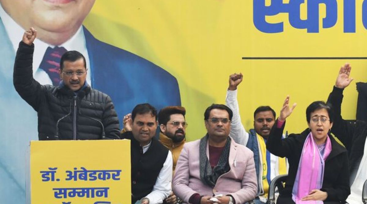 दलित विद्यार्थ्यांना विदेशी शिक्षणासाठी डॉ. आंबेडकर शिष्यवृत्ती, अरविंद केजरीवालांची घोषणा; विदेशातील शिक्षणाचा खर्च सरकार उचलणार