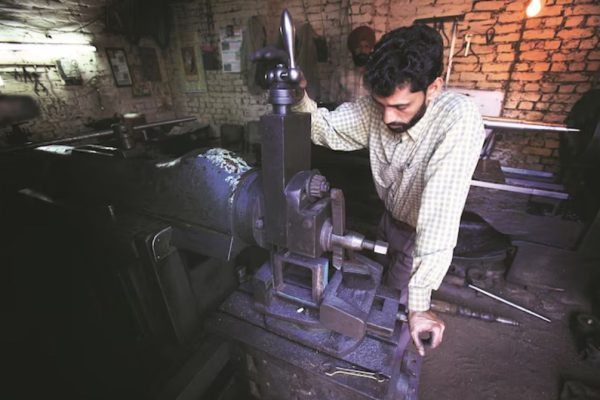 उच्च व्याजदर एमएसएमई निर्यातदारांसाठी मोठा अडथळा