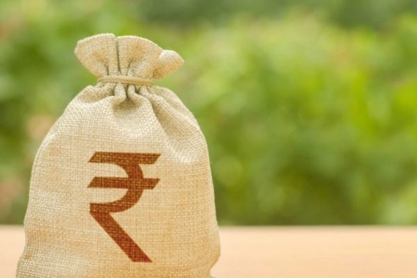 दहा लाखांची रोकड असलेली बॅग हिसकावली