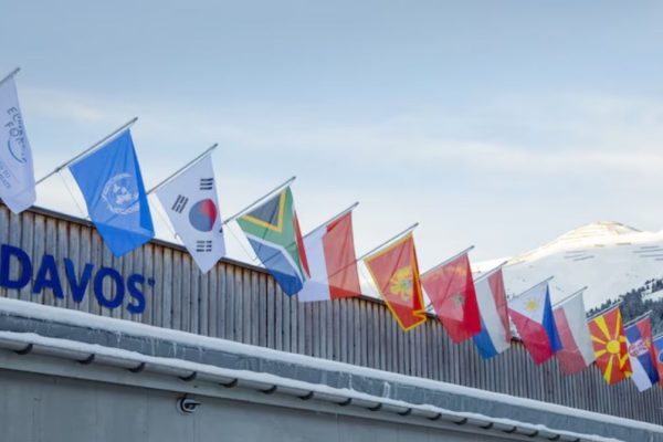 फडणवीस दावोस वर्ल्ड इकॉनॉमिक फोरम परिषदेला उपस्थित राहणार