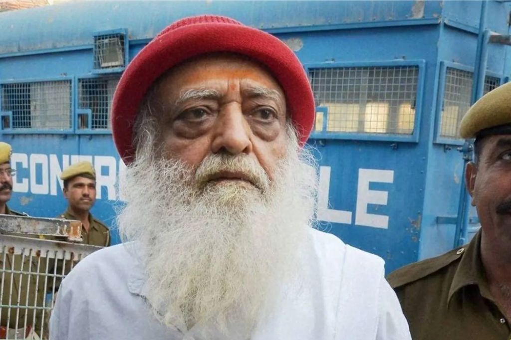 आसाराम बापूला सुप्रीम कोर्टाकडून अंतरिम जामीन मंजूर, अनुयायांना भेटू शकणार नाही
