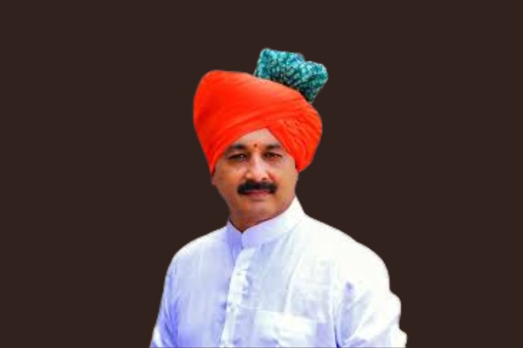 धनंजय मुंडे यांच्याबाबत सरकार का भूमिका घेत नाही?: संभाजीराजे छत्रपती