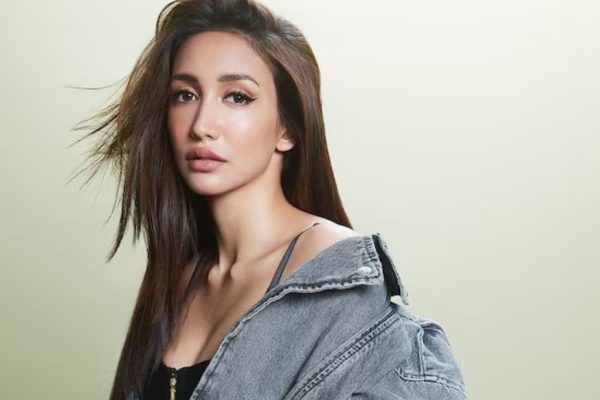 हृतिकने श्रेयाला दिली फिटनेससाठी प्रेरणा !