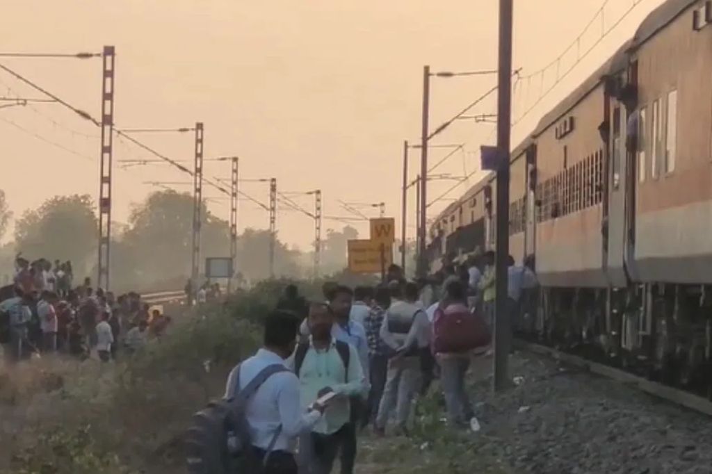 “आग लागली, आग लागली असं कोणी तरी म्हटलं आणि…”, प्रत्यक्षदर्शींनी सांगितला जळगाव रेल्वे अपघाताचा थरारक प्रसंग