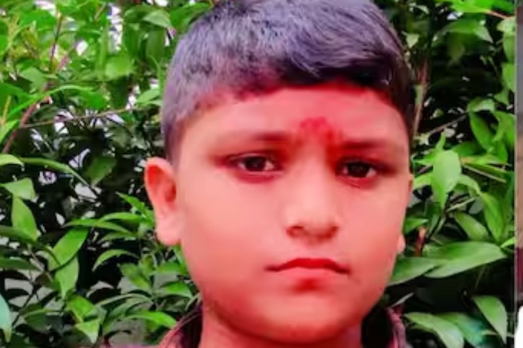 धक्कादायक! माढ्यात वडीलांच्या बंदुकीने डोक्यात गोळी झाडत 14 वर्षाच्या मुलाने केली आत्महत्या