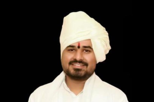 संत तुकाराम महाराजांचे ११ वे वंशज शिरीष महाराज मोरे यांनी राहत्या घरी केला आयुष्याचा शेवट; देहूत शोककळा