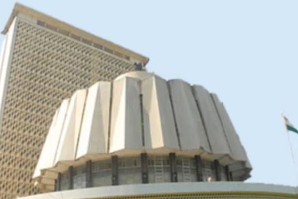 विरोधी पक्षनेतेपदाचा मार्ग मोकळा? ठाकरे गटाला विधीमंडळाकडून मिळाली महत्त्वाची माहिती