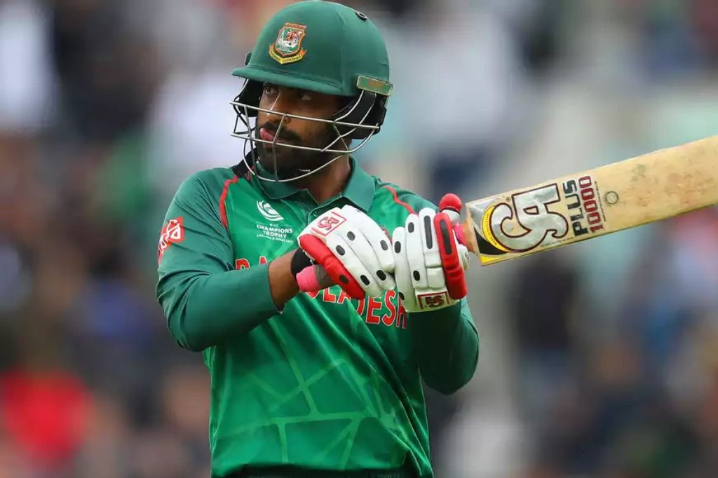 बांगलादेशचा माजी कर्णधार तमिम इक्बालला मॅच खेळताना हृदयविकाराचा झटका, रुग्णालयात उपचार सुरु