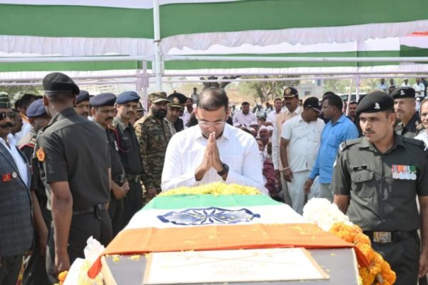 वीर जवान रामदास बढे यांना शासकीय इतमामात अखेरचा निरोप