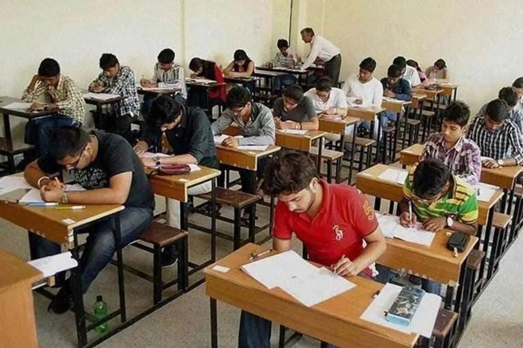 TET Exam: शिक्षक पात्रता परीक्षेसाठी अर्ज भरण्यास मुदतवाढ; पहा शेवटची तारीख