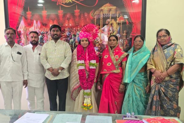 झरे ग्रामपंचायतीच्या सरपंचपदी मंजुश्री मुसळे यांची बिनविरोध निवड