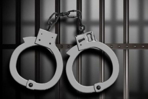 पुण्यात अवैध बांधकाम करणाऱ्या व्यावसायिकाला अटक