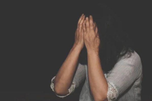 विवाहाचे आमिष दाखवून महाविद्यालयीन युवतीवर अत्याचार; व्हॅनचालकाला अटक