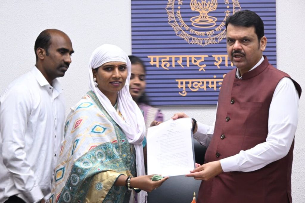 शहीद अंबादास पवार यांच्या पत्नी कल्पना पवार यांची पोलीस उपअधीक्षकपदी नियुक्ती