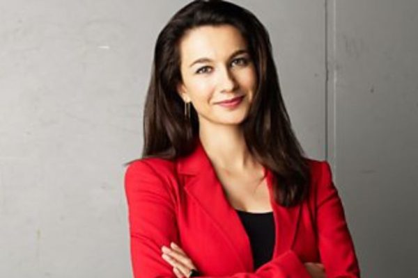 संरक्षण मंत्री, माहिती मंत्री… त्यांच्या सापळ्यात अडकल्यानंतर सर्व पाकिस्तानी खरे बोलत आहेत; कोण आहेत टीव्ही अँकर यालदा हकीम? जाणून घ्या सविस्तर