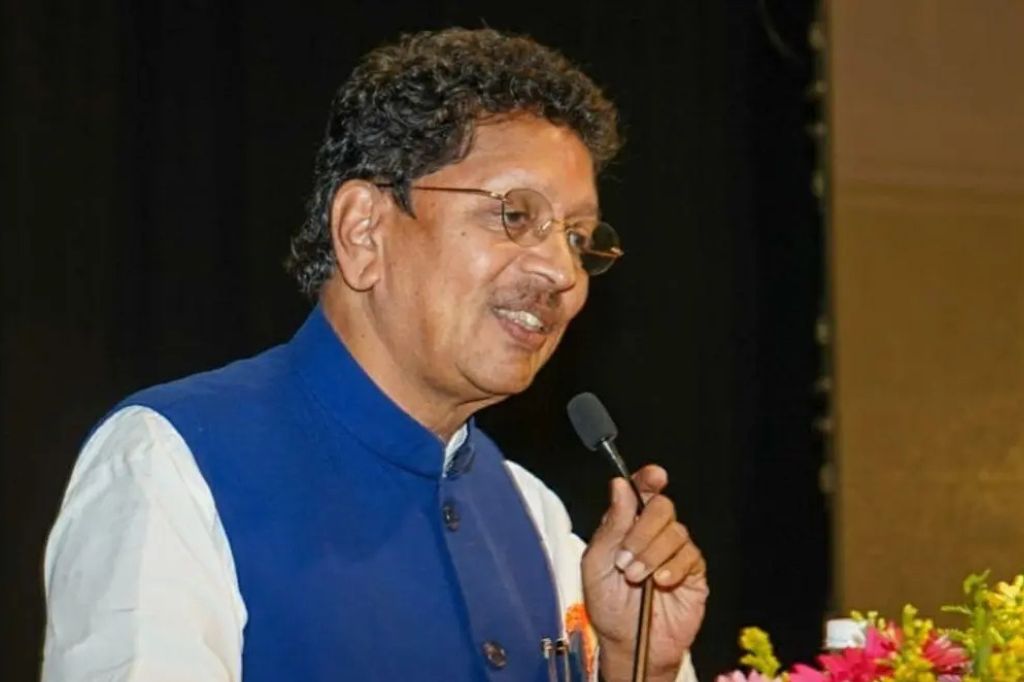 आमदार दीपक केसरकर यांच्याकडून राजकीय निवृत्तीची घोषणा; जनमानसात ठरला चर्चेचा विषय