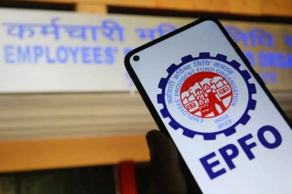 EPFO ची नवी भेट ! आता संपूर्ण PF तपशील मिळेल एका क्लिकवर, Log In ची पण नसेल गरज…