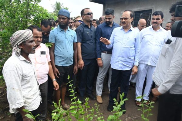 उपमुख्यमंत्री अजित पवार यांच्याकडून बारामती, इंदापूर, पुणे जिल्ह्यासह मुसळधार पाऊस असलेल्या अन्य जिल्ह्यांतील परिस्थितीचाही आढावा