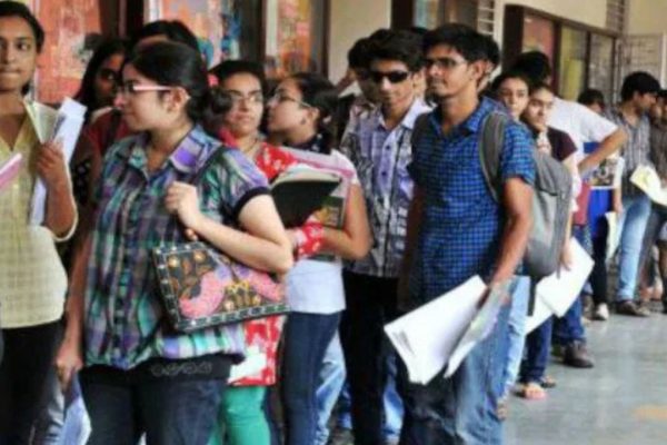 अकरावीसाठी साडेचार लाख विद्यार्थ्यांची नोंदणी