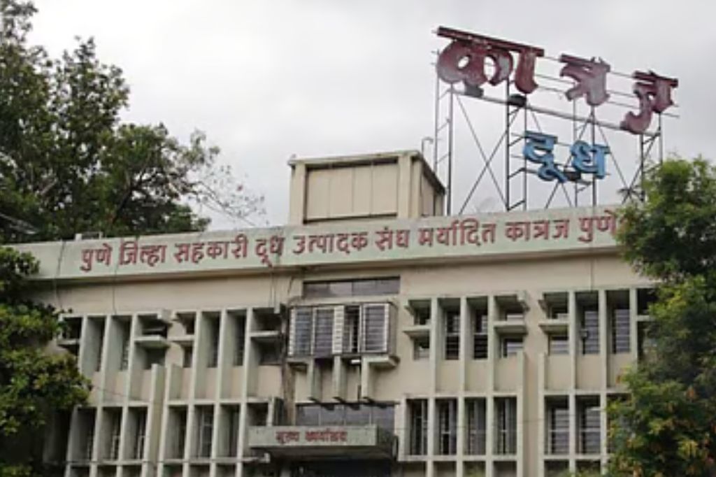 गाय दूध विक्रीदरात वाढ न करण्याचा कात्रज डेअरीचा निर्णय