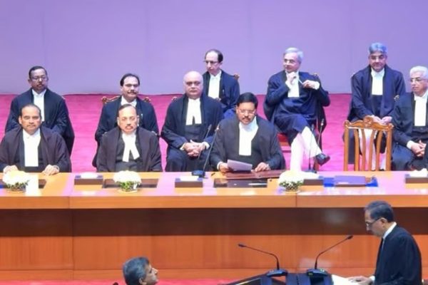 सर्वोच्च न्यायालयाचे न्यायमूर्ती म्हणून न्या. अतुल चांदूरकरांसह तिघांनी घेतली शपथ