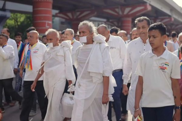 अर्हम् विज्जा प्रणेता श्री ऋषीं प्रवीण यांचे पुण्यनगरीत आगमन