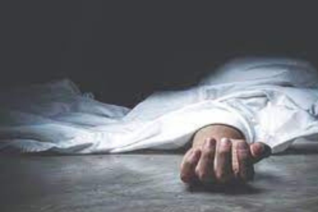 राष्ट्रवादी काँग्रेसला मोठा धक्का! अकोल्यातील तरुण पदाधिकारी वैभव घुगेंची रेल्वेसमोर उडी मारून आत्महत्या