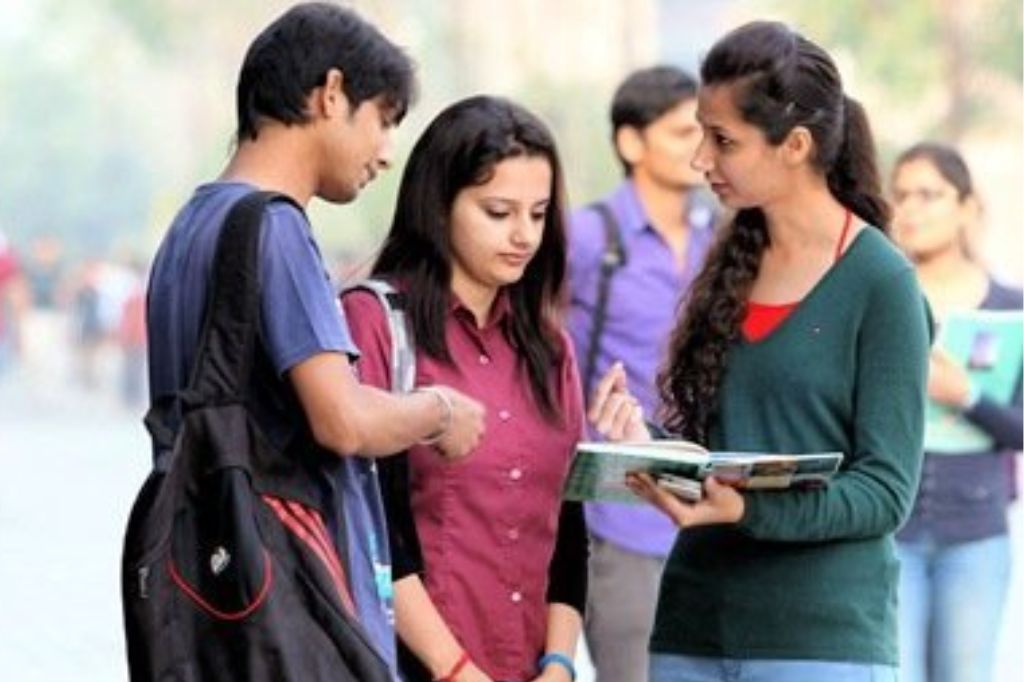 अकरावीला 6,402 विद्यार्थ्यांना प्रवेश नाकारला; एकूण 1 हजार 944 विद्यार्थ्यांनी प्रवेश केला रद्द