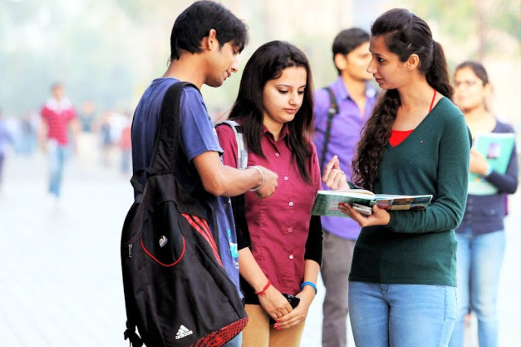 अकरावीच्या तिसऱ्या फेरीसाठी आजपासून अर्जात दुरुस्ती करता येणार; सात लाखांपेक्षा अधिक जागांवर विद्यार्थ्यांचे प्रवेश निश्चित