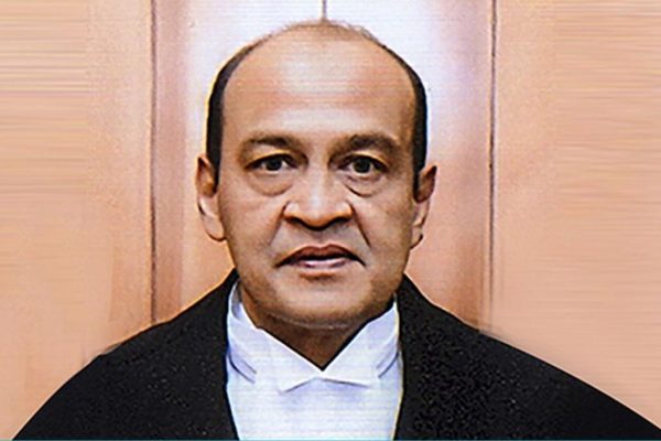 तुमची वर्तणूक अविश्वसनीय, तुम्ही हजर का झालात? सुप्रीम कोर्टाने न्या. यशवंत वर्माना फटकारले