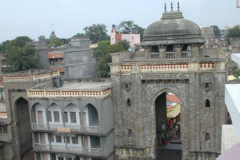 तुळजापुरात उद्यापासून 10 दिवस दर्शन बंद