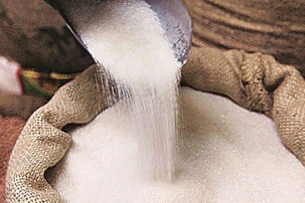 गूळ की साखर? आरोग्यासाठी काय चांगले; एकदा माहिती करून घ्या