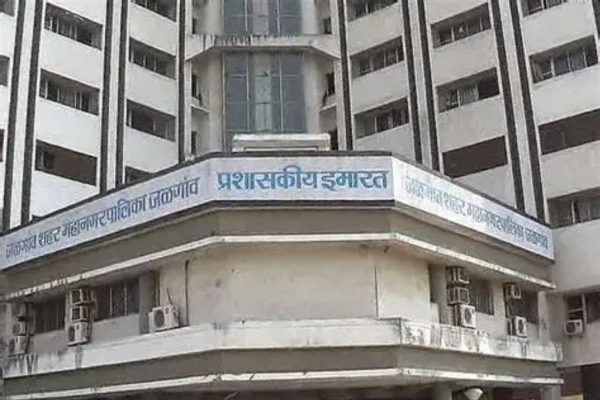 जळगाव महापालिका क्षेत्रातील रस्त्याच्या कामांचे आराखडे तयार करावेत: उद्योग मंत्री उदय सामंत