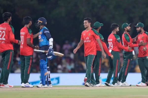 भारताच्या शेजारी देशाने रचला इतिहास, मालिका जिंकून पहिल्यांदाच केली अशी कामगिरी