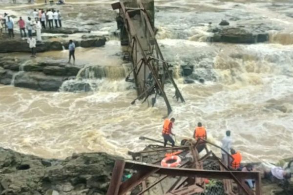 इंद्रायणी नदीवरील पूल दुर्घटना; चौकशीसाठी त्रिसदस्यीय समिती: मंत्री शिवेंद्रसिंह भोसले