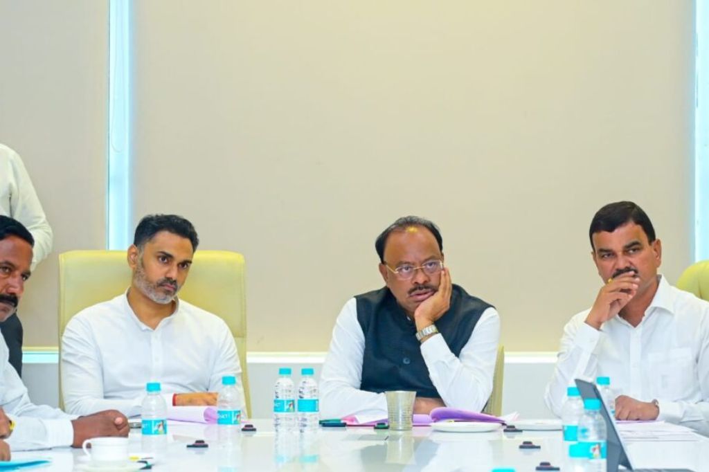 इंदापूर येथील प्रस्तावित जंक्शन एमआयडीसीसाठी आवश्यक जागेचा प्रस्ताव सादर करण्यासाठी उद्योग विभागाला निर्देश