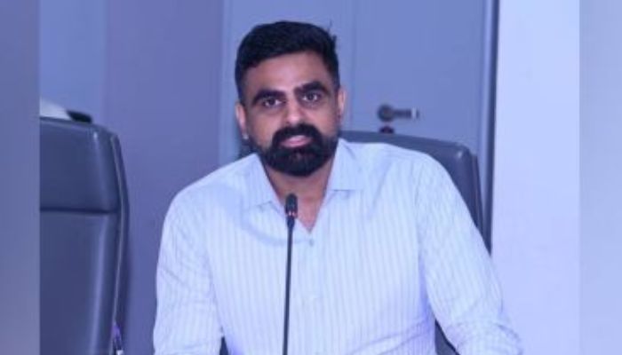 पुणे प्रशासनाचा ‘सर्जिकल स्ट्राईक’; १५ जमिनी जप्त, जिल्हाधिकाऱ्यांच्या कारवाईने जमीन माफियांना जबर धक्का