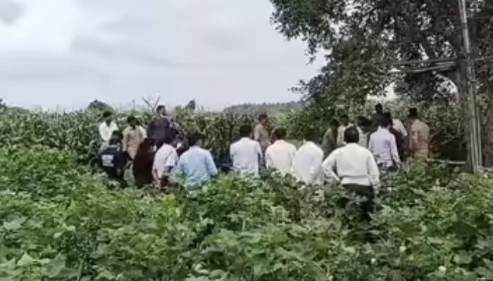 जळगाव हादरलं ! शेतातील विद्युतीकृत कुंपणाने घेतला ५ जणांचा बळी, कुटुंबावर दुखाचा डोंगर