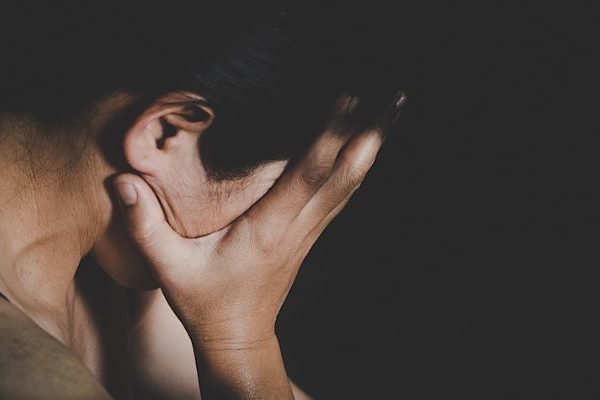 खळबळजनक..! स्कूल बस चालकाचा दहावीच्या विद्यार्थिनीवर बलात्कार, धमकावून नेलं शेतात…