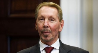 एलॉन मस्क नाहीतर आता ‘ही’ व्यक्ती बनली जगातील सर्वांत श्रीमंत; संपत्तीचा आकडा वाचून बसेल धक्का…