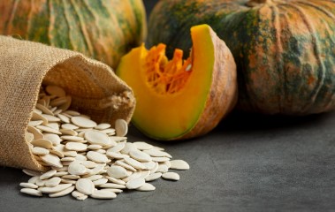 निरोगी आणि तंदुरुस्त राहण्यासाठी दररोज ‘या’ बियांचा करा आहारात समावेश; सप्लिमेंट्सची भासणार नाही गरज