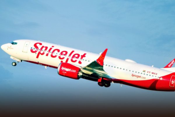 मोठा अपघात टळला! उड्डाणादरम्यान स्पाइसजेटच्या विमानाचे चाक तुटले; सर्व प्रवासी सुरक्षित