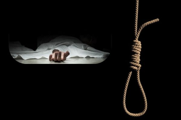 बीड जिल्ह्यात हृदयद्रावक घटना! वडिलांच्या मृत्यूनंतर 3 वर्षांच्या मुलीचा मृतदेह झाडाला लटकलेल्या अवस्थेत सापडला