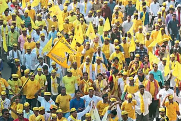 OBC Hunger Strike : ओबीसीचे साखळी उपोषण सहाव्या दिवशी मागे; १२ मागण्या मान्य, अतुल सावेंच्या मध्यस्थीने तोडगा