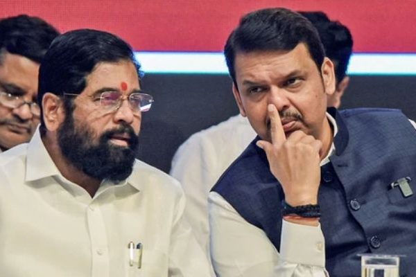 Maharashtra Politics : यवतमाळात भाजपला मोठा झटका बसणार? नाराज पदाधिकारी शिंदे गटात जाण्याच्या तयारीत