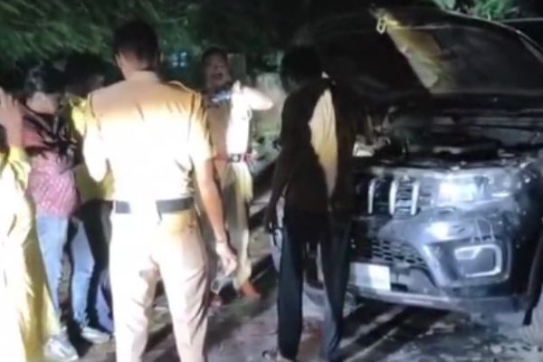 Jalna News : ओबीसी आंदोलक नवनाथ वाघमारेंची गाडी पेटवली; मराठा-ओबीसी तणावात हिंसेचा उद्रेक