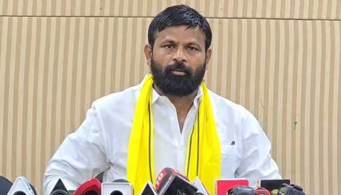 मराठा आरक्षणाचा GR बेकायदेशीर, OBC च्या हक्कांवर घाला; लक्ष्मण हाकेंचा सरकारवर हल्लाबोल