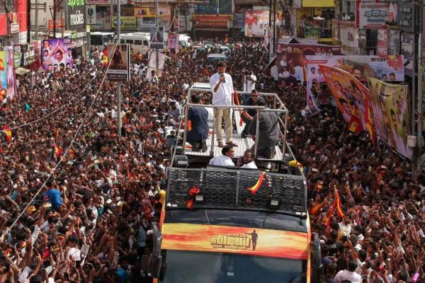 TVK Vijay Rally : विजयच्या रॅलीतील चेंगराचेंगरीने देश हादरला, ३८ जणांचा मृत्यू, ५० हून अधिक जखमी; नेमकं काय घडलं?