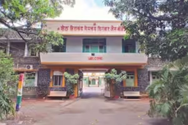 Jain Boarding Hostel land : पुणे जैन बोर्डिंग जमीन व्यवहाराला स्थगिती; धर्मदाय आयुक्तांचे आदेश